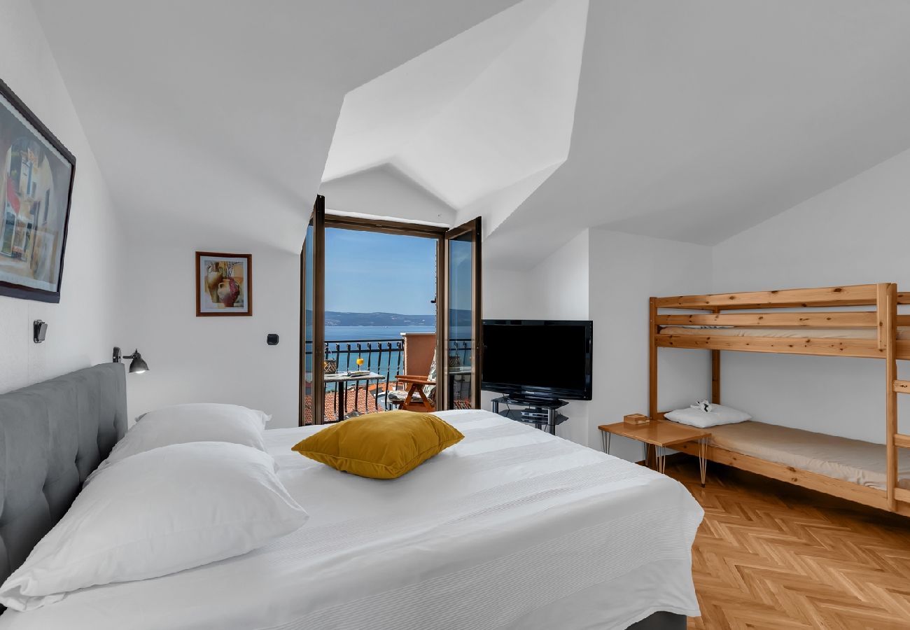 Chambres d'hôtes à Duce - Chambre dans Duće avec vue mer, Balcon, Climatisation, WIFI (79-7)