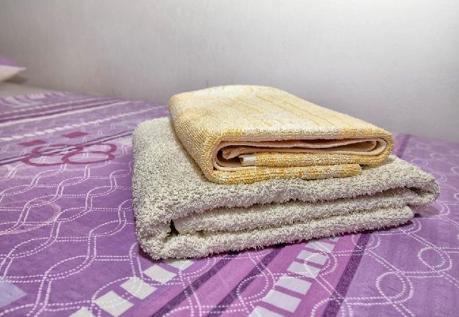 Appartement à Pisak - Appartement dans Pisak avec vue mer, terrasse, Climatisation, WIFI (77-3) Appartement à Pisak - Appartement dans Pisak avec vue mer, terrasse, Climatisation, WIFI (77-3)