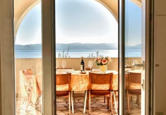 Appartement à Pisak - Appartement dans Pisak avec vue mer, terrasse, Climatisation, WIFI (77-3) Appartement à Pisak - Appartement dans Pisak avec vue mer, terrasse, Climatisation, WIFI (77-3)