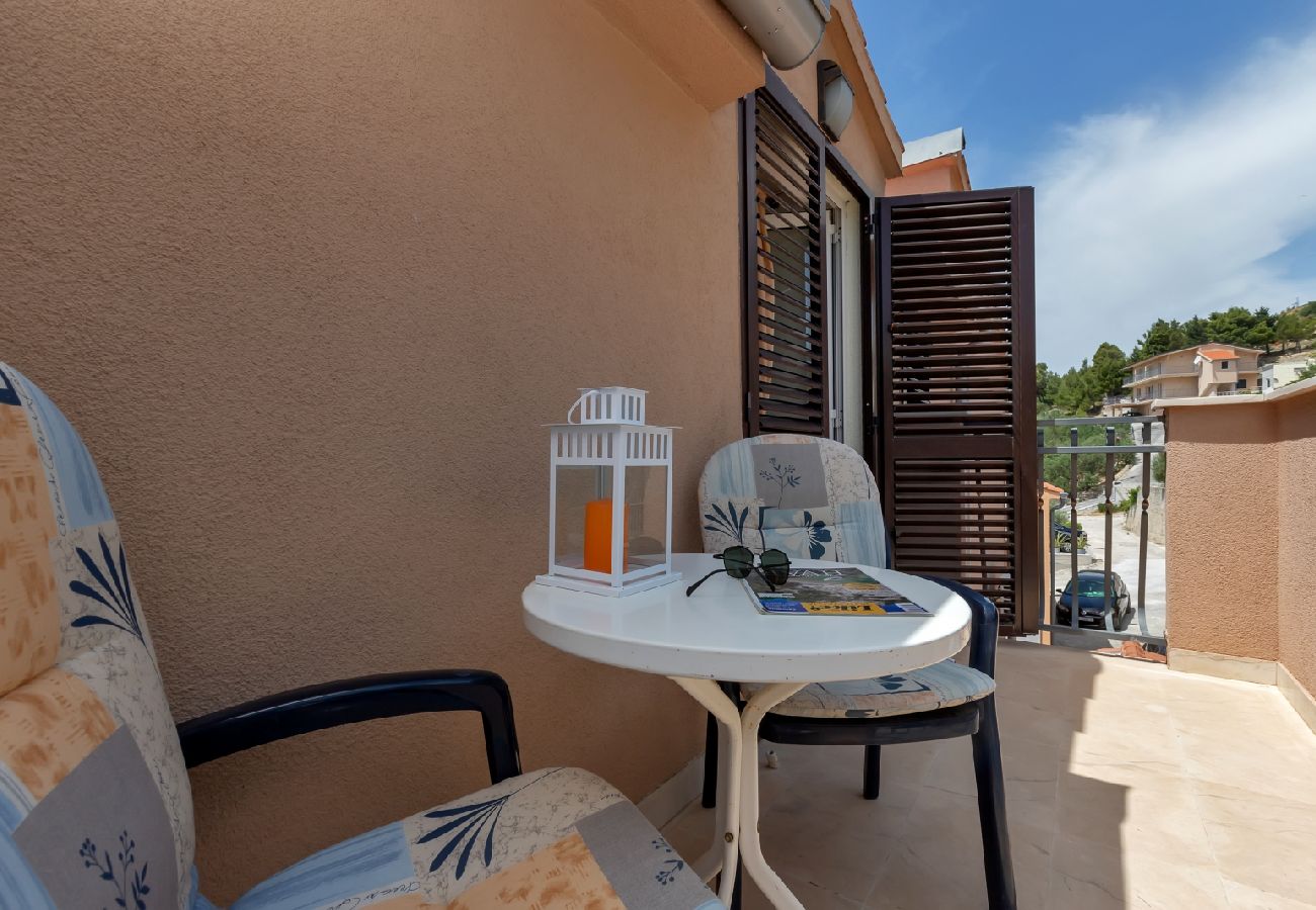 Chambres d'hôtes à Duce - Chambre dans Duće avec Balcon, Climatisation, WIFI (79-10)