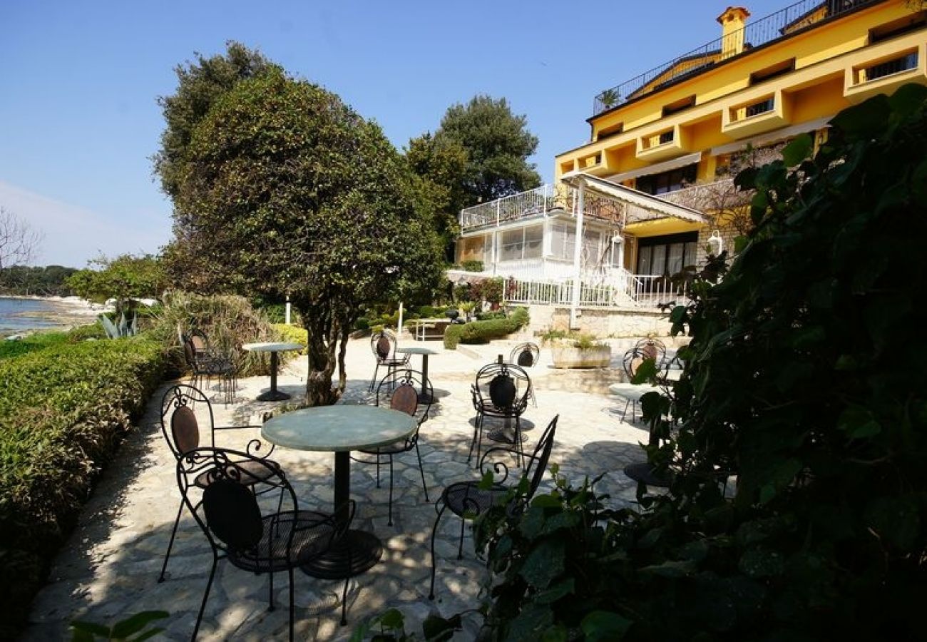 Chambres d'hôtes à Rovinj - Chambre dans Rovinj avec vue mer, Balcon, Climatisation, WIFI (81-3)