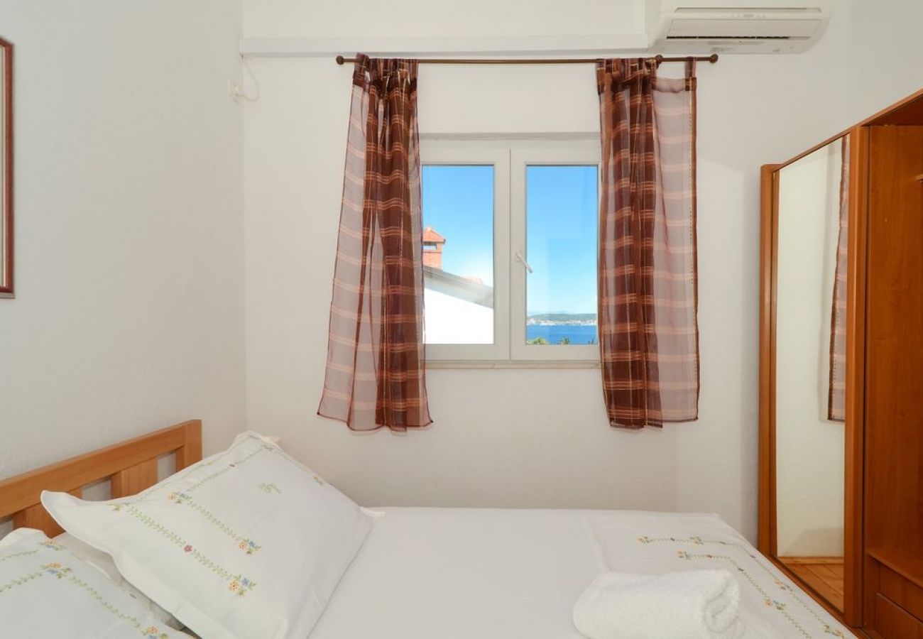 Appartement à Seget Vranjica - Appartement dans Seget Vranjica avec vue mer, Balcon, Climatisation, WIFI (91-2)