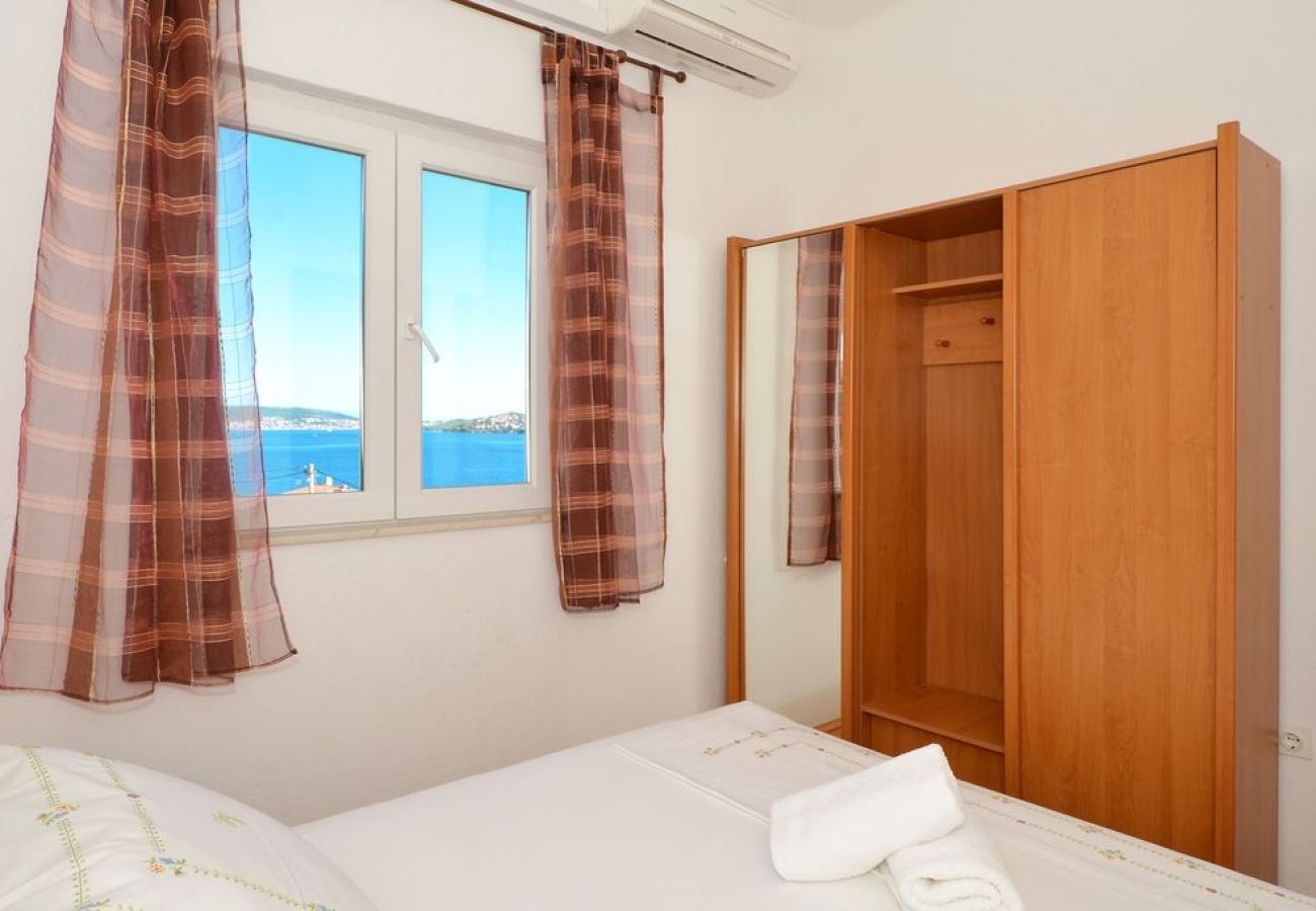 Appartement à Seget Vranjica - Appartement dans Seget Vranjica avec vue mer, Balcon, Climatisation, WIFI (91-2)