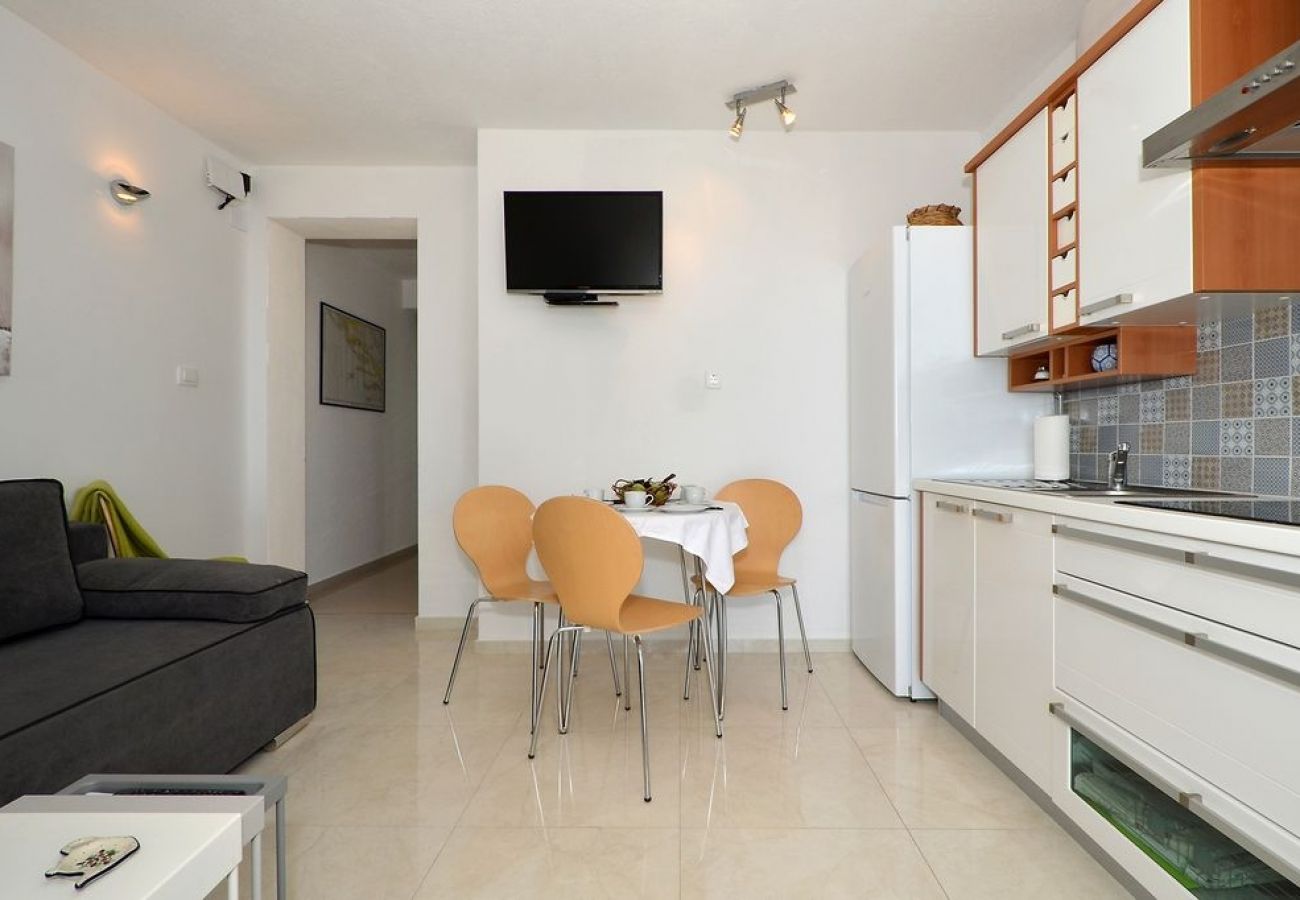 Appartement à Seget Vranjica - Appartement dans Seget Vranjica avec vue mer, Balcon, Climatisation, WIFI (91-3)