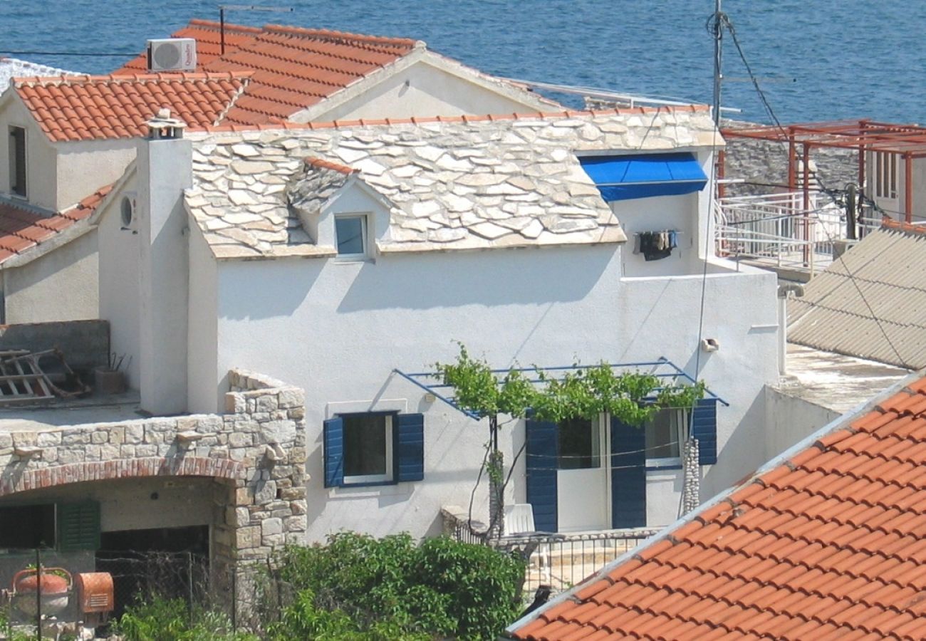 Maison à Pisak - Maison de vacances dans Pisak avec terrasse, Climatisation, WIFI, Machine à laver (95-1)