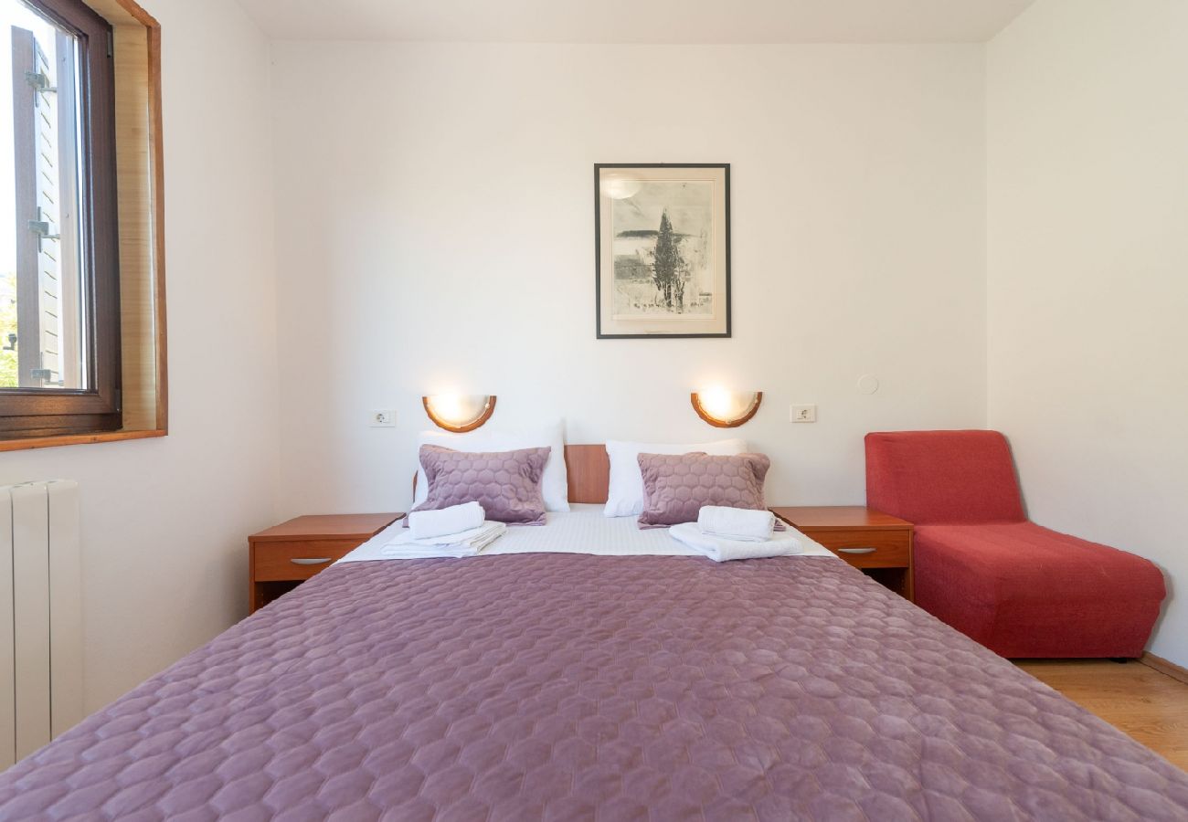 Chambres d'hôtes à Rovinj - Chambre dans Rovinj avec vue mer, Balcon, Climatisation, WIFI (96-4)