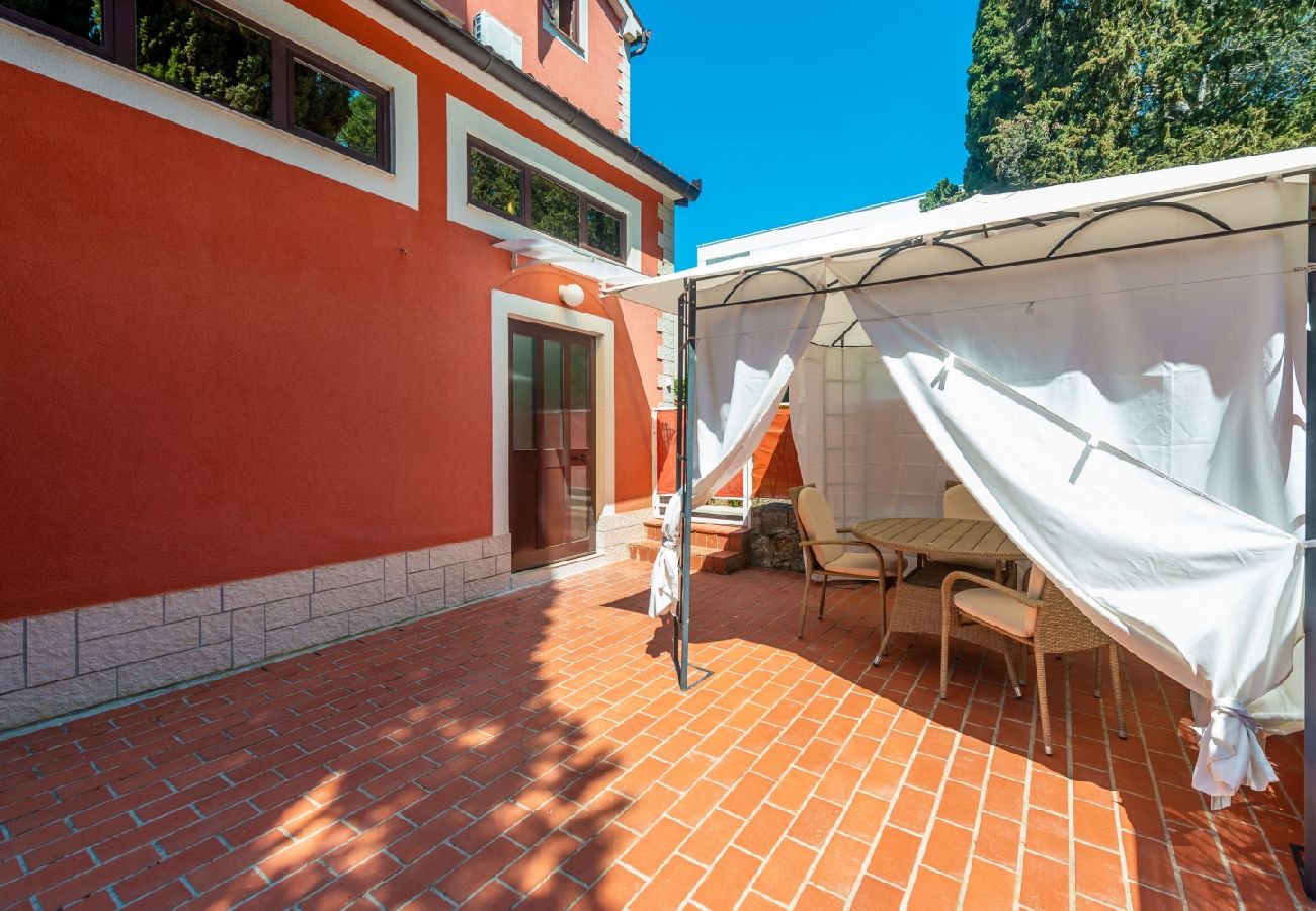 Appartement à Rovinj - Appartement dans Rovinj avec terrasse, Climatisation, WIFI, Machine à laver (96-6)