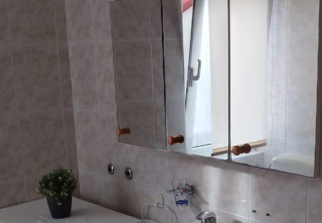 Appartement à Medulin - Appartement dans Medulin avec vue mer, Balcon, Climatisation, WIFI (5216-1) Appartement à Medulin - Appartement dans Medulin avec vue mer, Balcon, Climatisation, WIFI (5216-1)