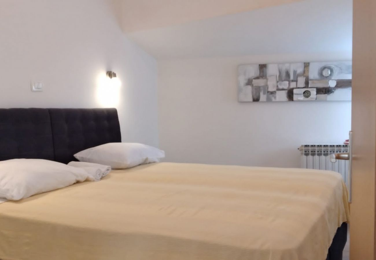 Appartement à Medulin - Appartement dans Medulin avec Balcon, Climatisation, WIFI (5216-4)