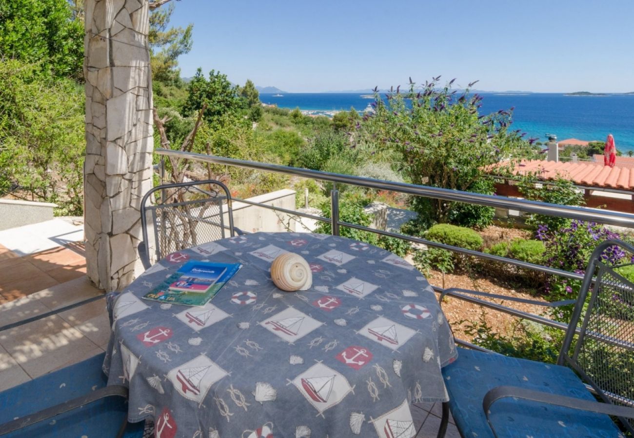 Appartement à Orebic - Ferienwohnung in Orebić mit Meerblick, Terrasse, Klimaanlage, W-LAN (114-1)