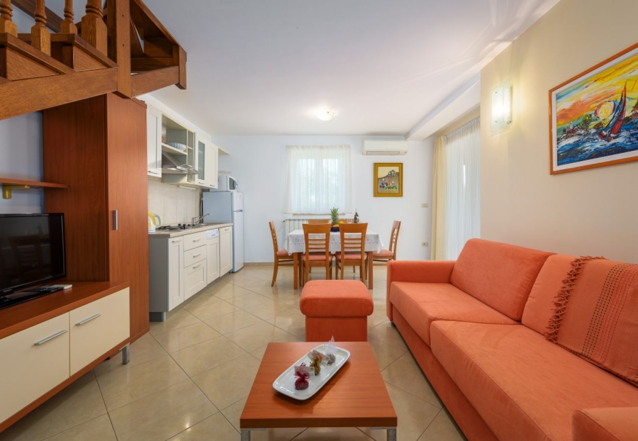 Appartement à Bašanija - Appartement dans Bašanija avec terrasse, Climatisation, WIFI, Lave-vaisselle (113-4)