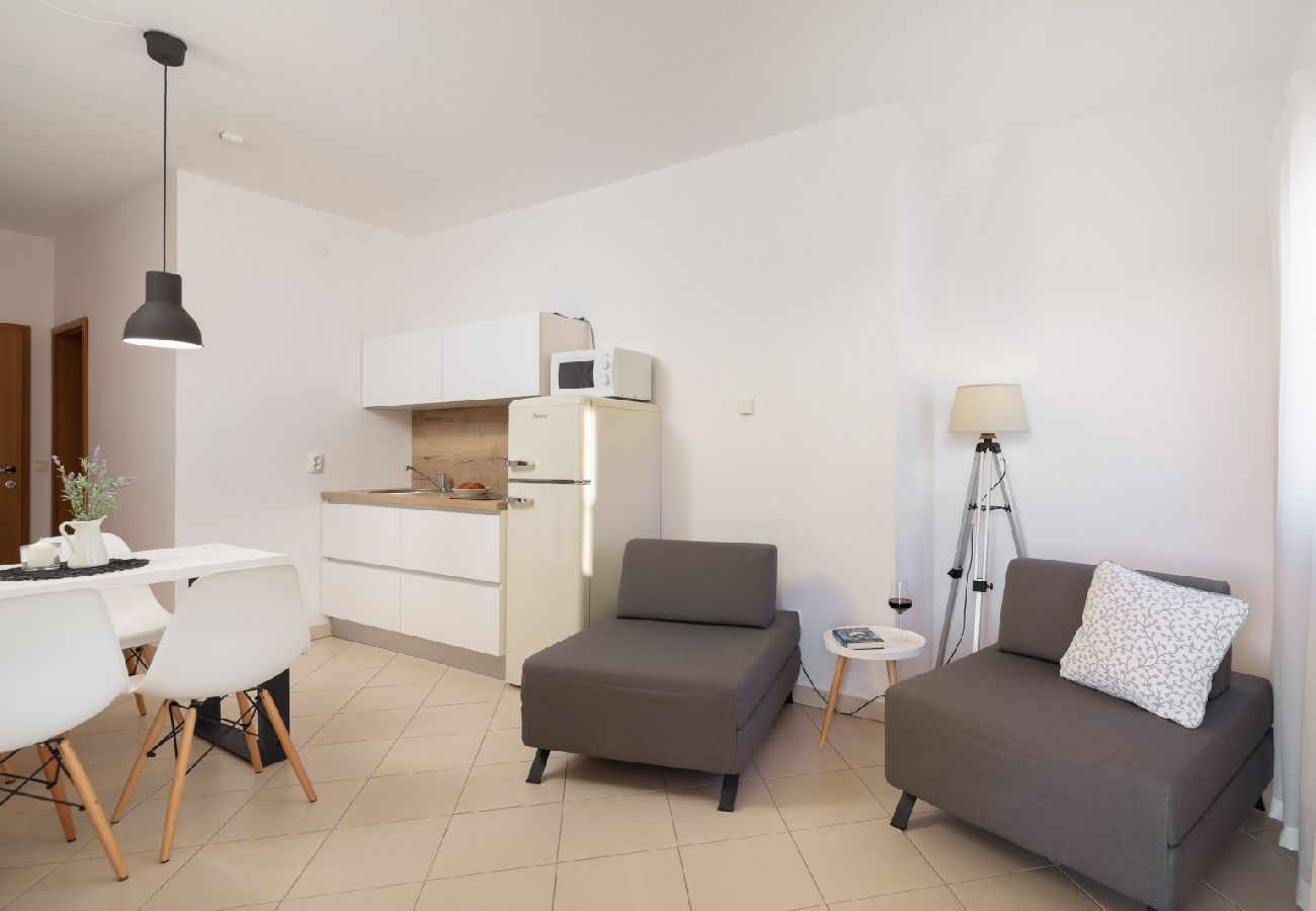 Appartement à Vodice - Appartement dans Vodice avec vue mer, terrasse, Climatisation, WIFI (94-4)