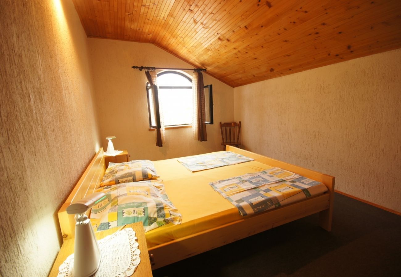 Appartement à Murter - Appartement dans Murter avec terrasse, Climatisation, WIFI, Machine à laver (125-1)