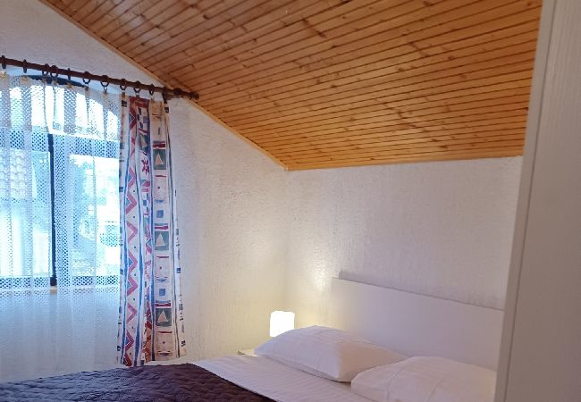 Appartement à Murter - Appartement dans Murter avec vue mer, terrasse, Climatisation, WIFI (125-2) Appartement à Murter - Appartement dans Murter avec vue mer, terrasse, Climatisation, WIFI (125-2)