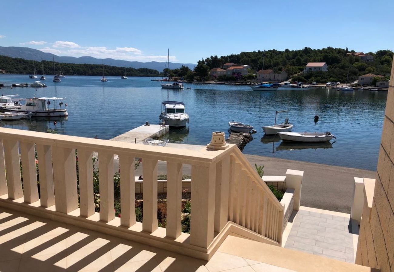 Appartement à Lumbarda - Appartement dans Lumbarda avec vue mer, terrasse, Climatisation, WIFI (128-1)