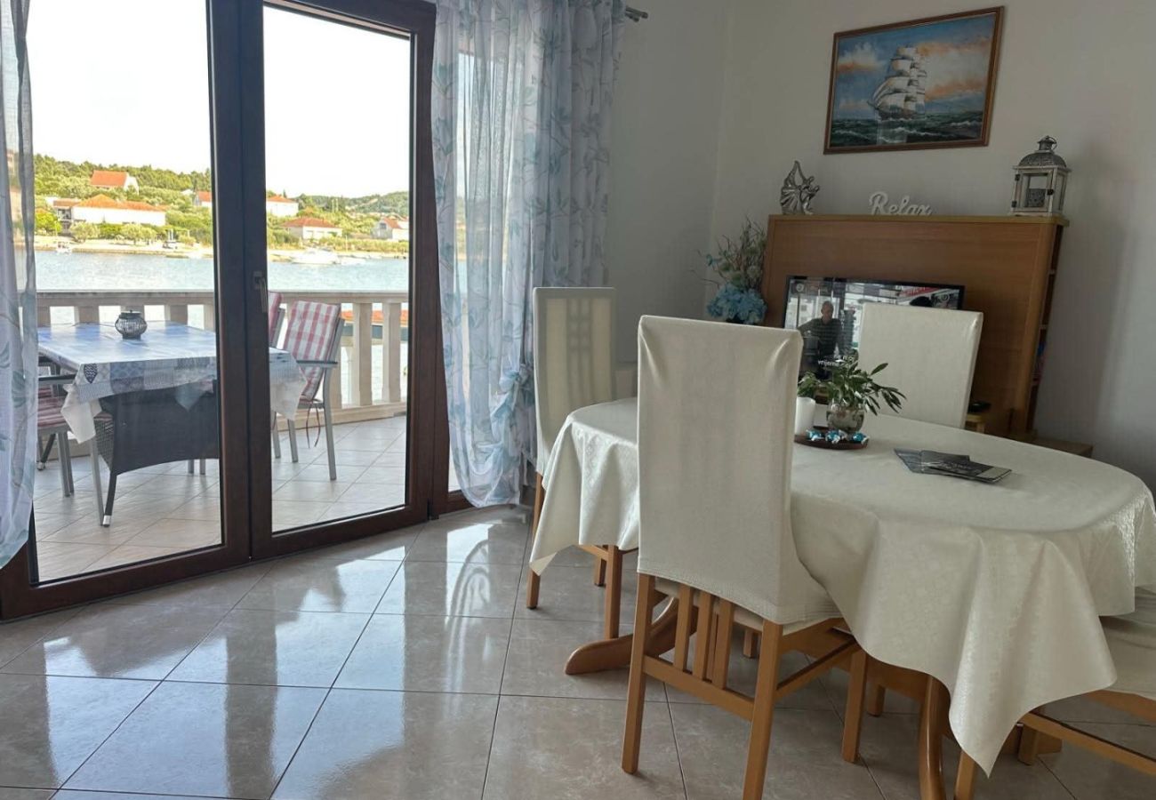 Appartement à Lumbarda - Appartement dans Lumbarda avec vue mer, terrasse, Climatisation, WIFI (128-1)