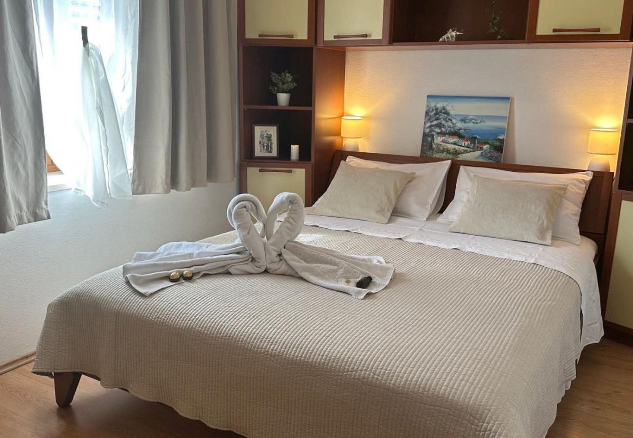 Appartement à Lumbarda - Appartement dans Lumbarda avec vue mer, terrasse, Climatisation, WIFI (128-1)