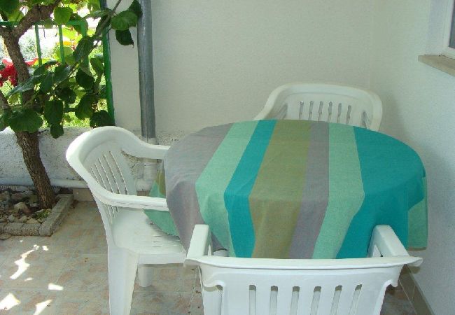 Appartement à Sukošan - Appartement dans Sukošan avec terrasse, Climatisation, WIFI (131-3) Appartement à Sukošan - Appartement dans Sukošan avec terrasse, Climatisation, WIFI (131-3)