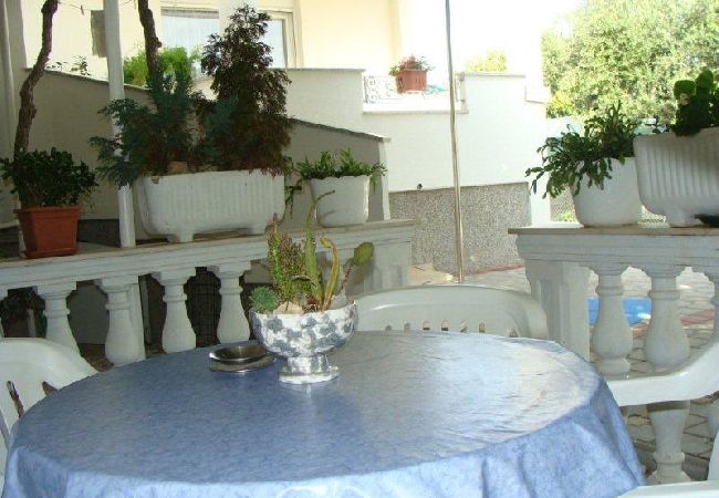 Appartement à Sukošan - Appartement dans Sukošan avec terrasse, Climatisation, WIFI (131-3) Appartement à Sukošan - Appartement dans Sukošan avec terrasse, Climatisation, WIFI (131-3)