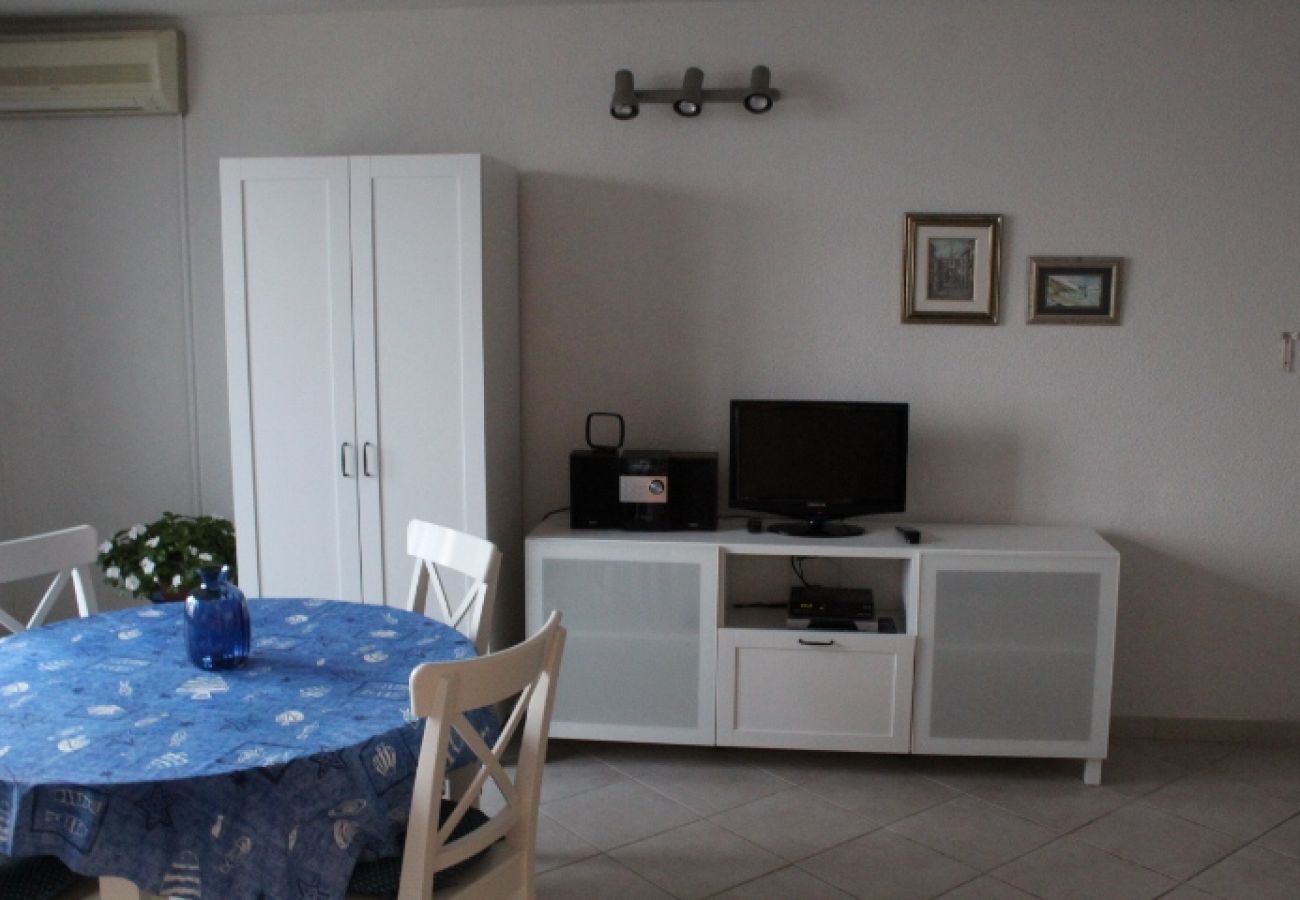 Appartement à Podgora - Appartement dans Podgora avec vue mer, loggia, Climatisation, WIFI (134-1)