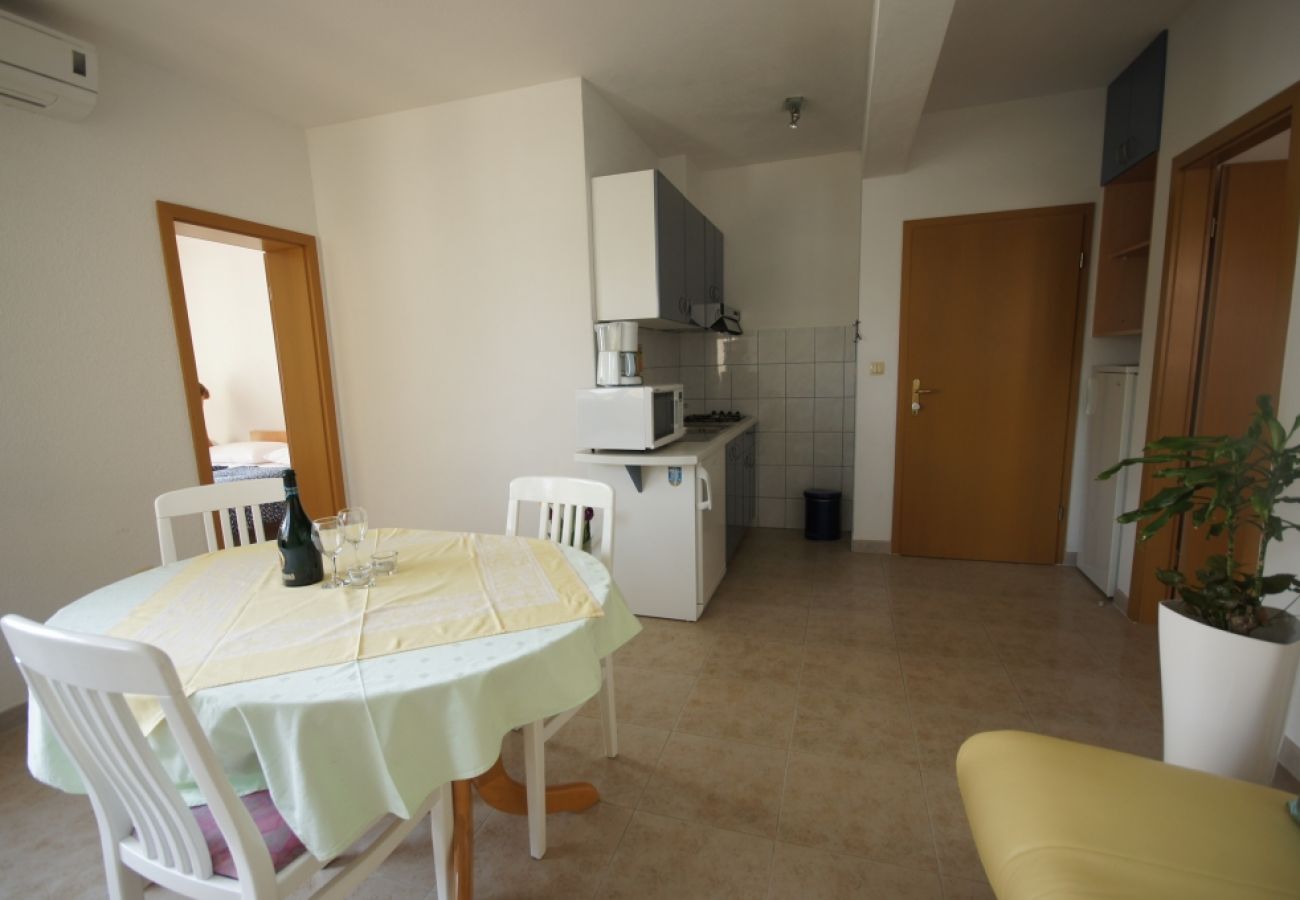 Appartement à Brela - Appartement dans Brela avec vue mer, terrasse, Climatisation, WIFI (75-5)