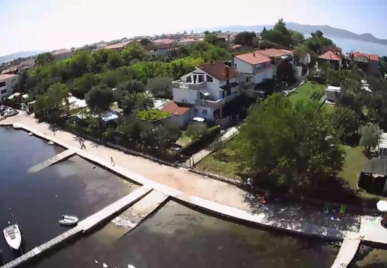 Studio à Sukošan - Appartement Studio dans Sukošan avec vue mer, Balcon, Climatisation, Machine à laver (151-1)