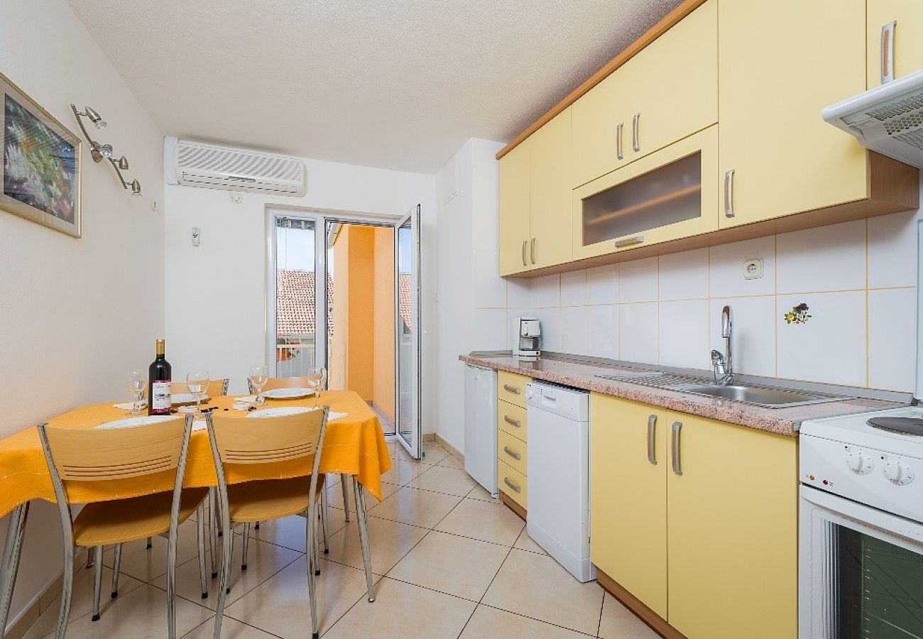 Appartement à Bol - Appartement dans Bol avec vue mer, terrasse, Climatisation, WIFI (155-1)