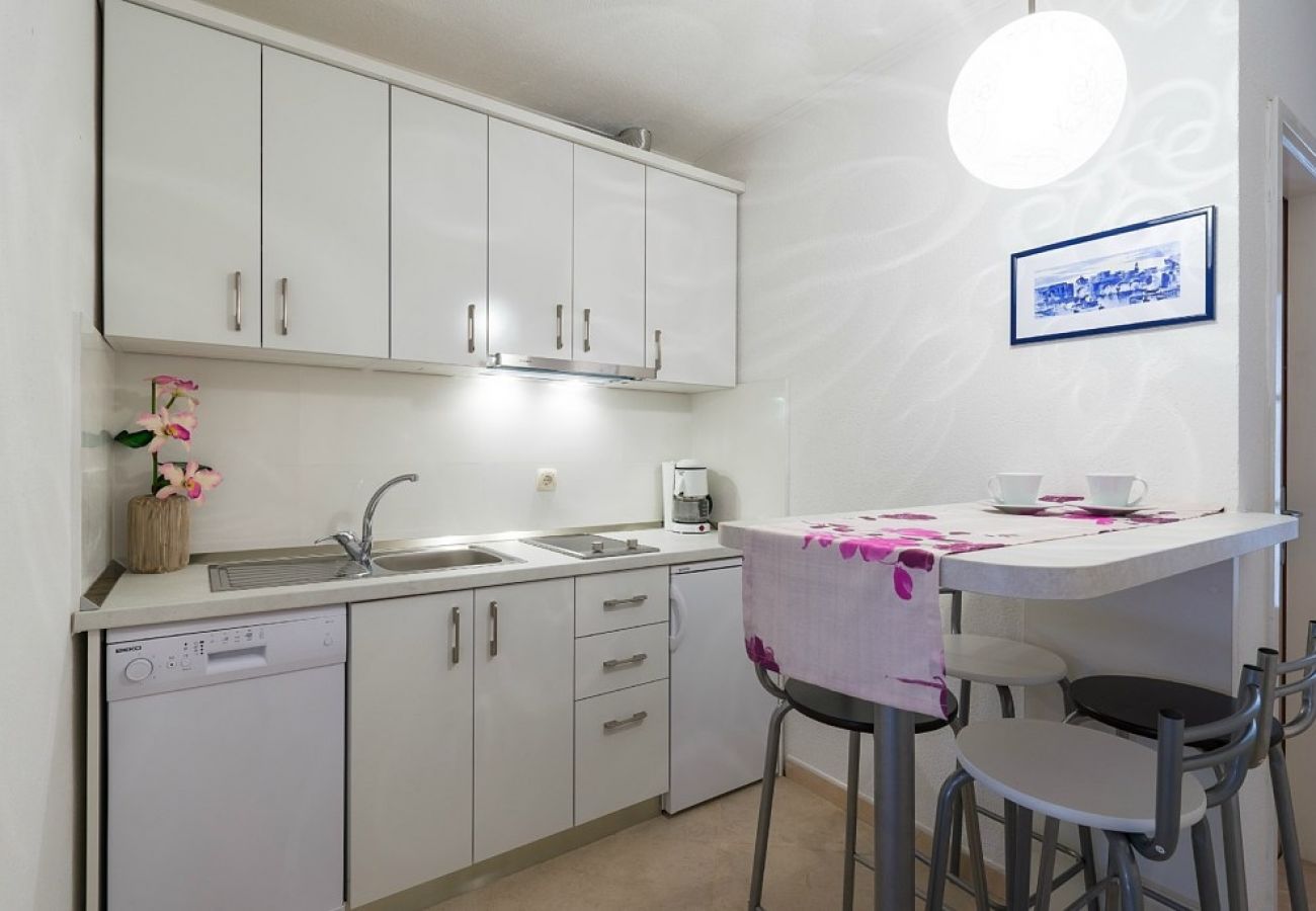 Appartement à Bol - Appartement dans Bol avec vue mer, terrasse, Climatisation, WIFI (155-2)