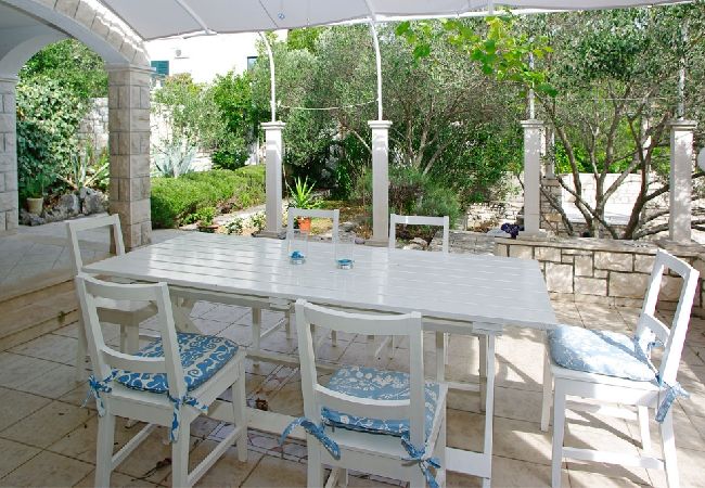 Maison à Vela Luka - Maison de vacances dans Tri Porte (Potirna) avec vue mer, terrasse, Climatisation, WIFI (166-1) Maison à Vela Luka - Maison de vacances dans Tri Porte (Potirna) avec vue mer, terrasse, Climatisation, WIFI (166-1)