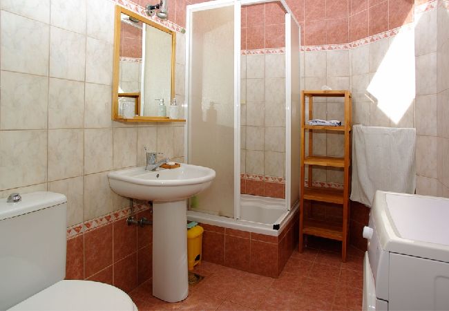 Maison à Vela Luka - Maison de vacances dans Tri Porte (Potirna) avec vue mer, terrasse, Climatisation, WIFI (166-1) Maison à Vela Luka - Maison de vacances dans Tri Porte (Potirna) avec vue mer, terrasse, Climatisation, WIFI (166-1)