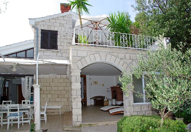 Maison à Vela Luka - Maison de vacances dans Tri Porte (Potirna) avec vue mer, terrasse, Climatisation, WIFI (166-1) Maison à Vela Luka - Maison de vacances dans Tri Porte (Potirna) avec vue mer, terrasse, Climatisation, WIFI (166-1)
