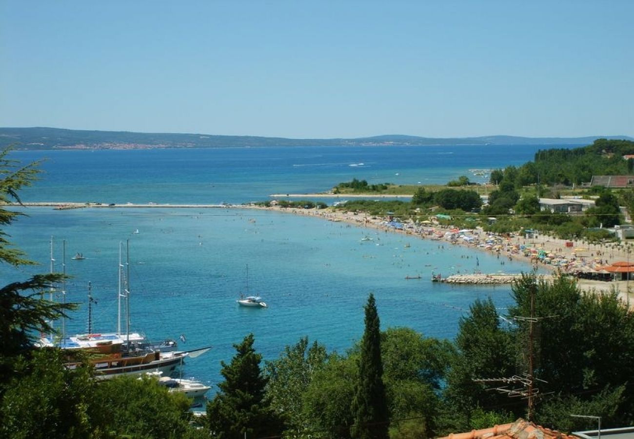 Appartement à Omiš - Appartement dans Omiš avec vue mer, terrasse, WIFI (161-2)