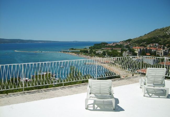 Appartement à Omiš - Appartement dans Omiš avec vue mer, Balcon, Climatisation, WIFI (161-3) Appartement à Omiš - Appartement dans Omiš avec vue mer, Balcon, Climatisation, WIFI (161-3)