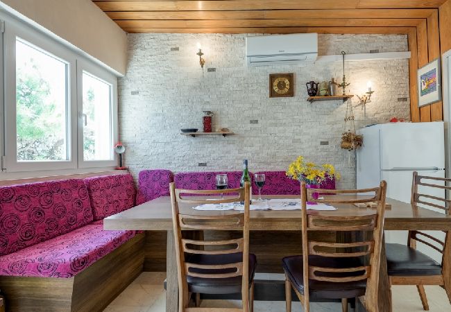 Appartement à Pisak - Appartement dans Pisak avec vue mer, terrasse, Climatisation, WIFI (196-1) Appartement à Pisak - Appartement dans Pisak avec vue mer, terrasse, Climatisation, WIFI (196-1)