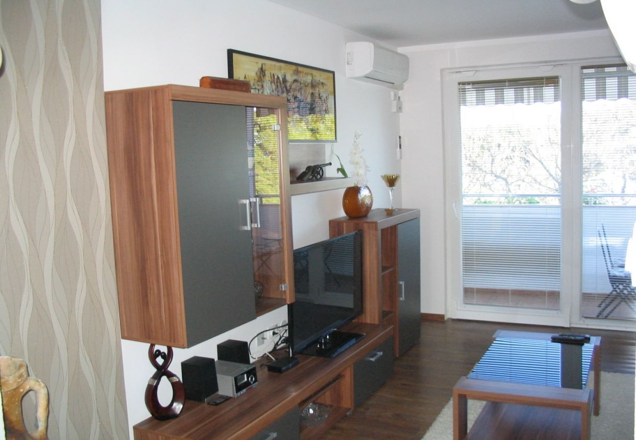 Appartement à Fažana - Appartement dans Fažana avec vue mer, Balcon, Climatisation, WIFI (227-1)