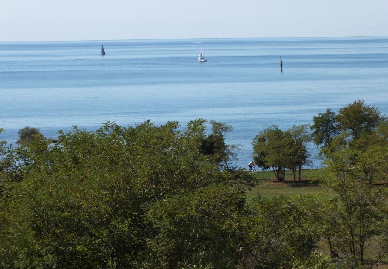 Appartement à Umag - Appartement dans Umag avec vue mer, Balcon, Climatisation, Lave-vaisselle (235-2)