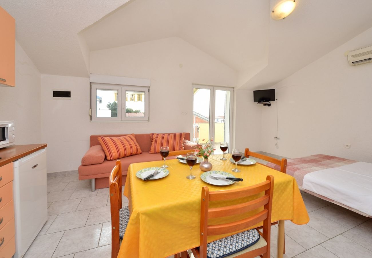 Appartement à Drage - Appartement dans Drage avec vue mer, Balcon, Climatisation, WIFI (566-1)