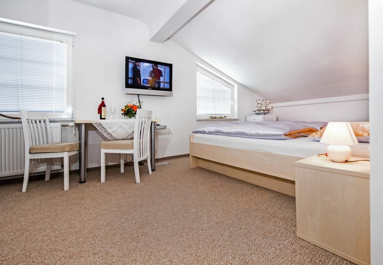 Chambres d'hôtes à Rovinj - Chambre dans Rovinj avec Climatisation, WIFI (230-4)