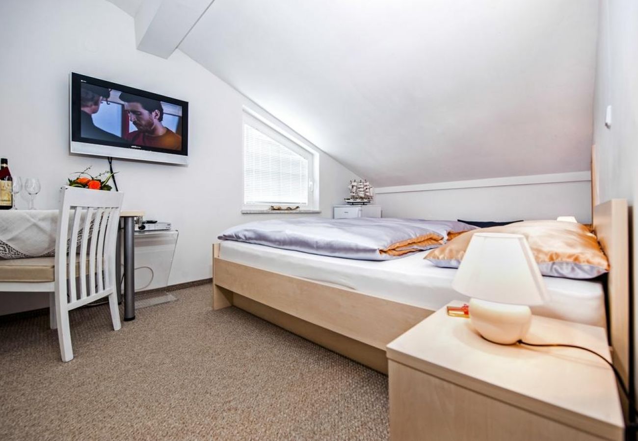 Chambres d'hôtes à Rovinj - Chambre dans Rovinj avec Climatisation, WIFI (230-4)