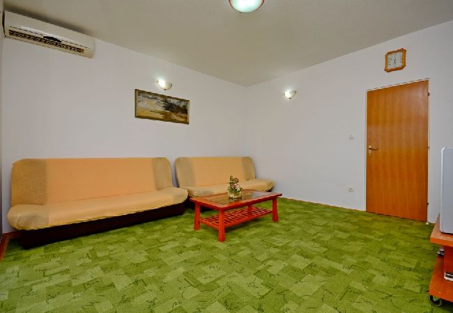 Appartement à Kaštel Sucurac - Appartement dans Kaštel Sućurac avec vue mer, Balcon, Climatisation, WIFI (570-3) Appartement à Kaštel Sucurac - Appartement dans Kaštel Sućurac avec vue mer, Balcon, Climatisation, WIFI (570-3)