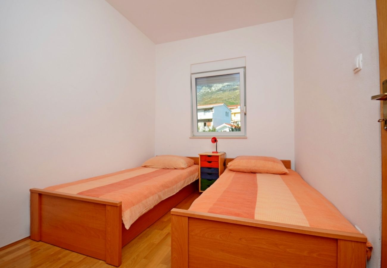 Appartement à Kaštel Sucurac - Appartement dans Kaštel Sućurac avec vue mer, Balcon, Climatisation, WIFI (570-3)