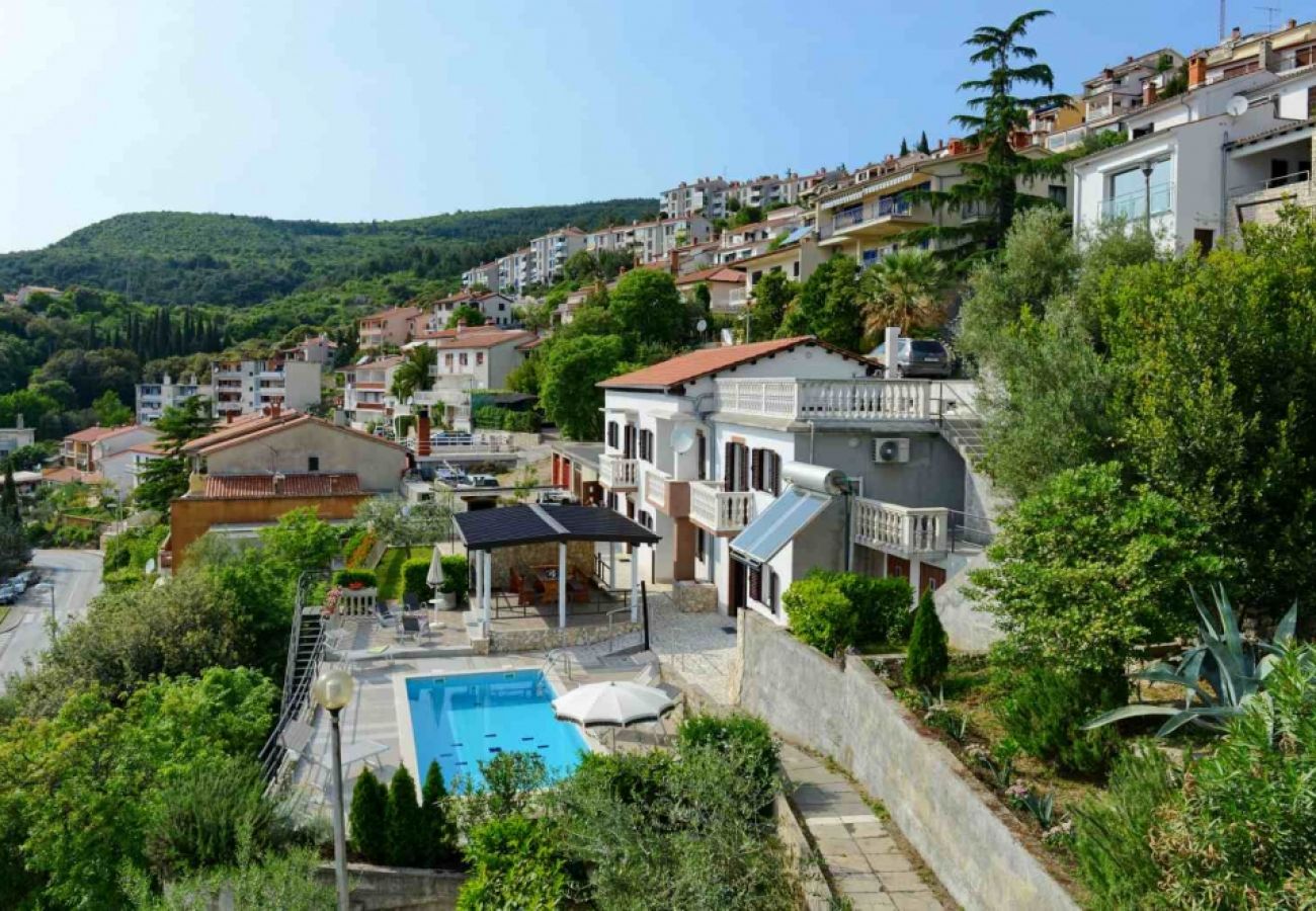 Maison à Rabac - Maison de vacances dans Rabac avec vue mer, Climatisation, WIFI, Machine à laver (577-1)