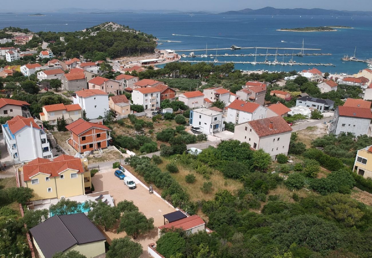 Maison à Drage - Maison de vacances dans Drage avec vue mer, Balcon, Climatisation, WIFI (592-1)