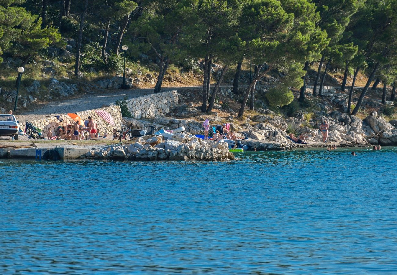 Maison à Drage - Maison de vacances dans Drage avec vue mer, Balcon, Climatisation, WIFI (592-1)