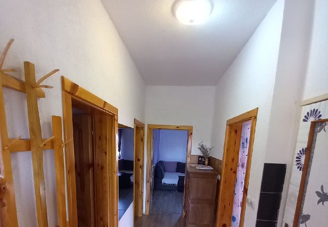 Appartement à Rakovica - Appartement dans Rakovica avec terrasse, Climatisation, WIFI (601-1) Appartement à Rakovica - Appartement dans Rakovica avec terrasse, Climatisation, WIFI (601-1)