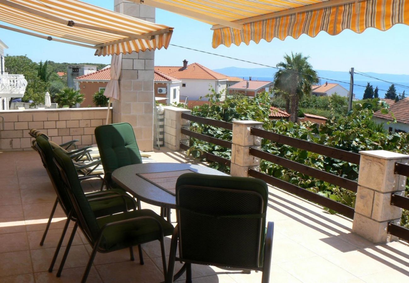 Appartement à Sumartin - Appartement dans Sumartin avec terrasse, Climatisation, Machine à laver, Lave-vaisselle (597-1)