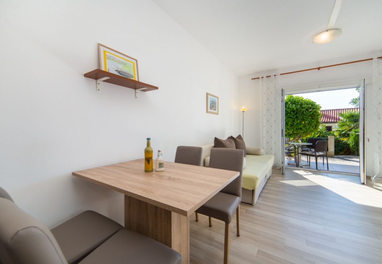 Appartement à Brist - Appartement dans Brist avec Balcon, Climatisation, WIFI (610-3)