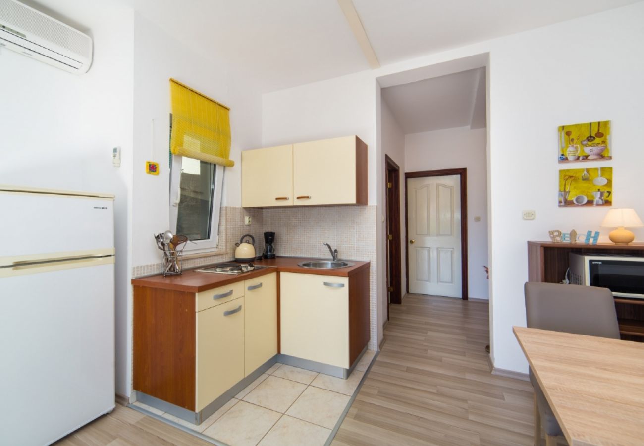 Appartement à Brist - Appartement dans Brist avec Balcon, Climatisation, WIFI (610-3)