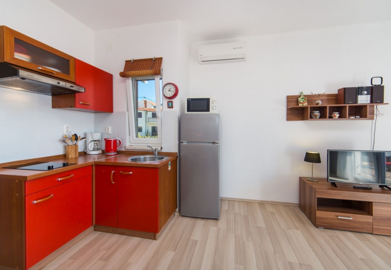 Appartement à Brist - Appartement dans Brist avec Balcon, Climatisation, WIFI (610-5)