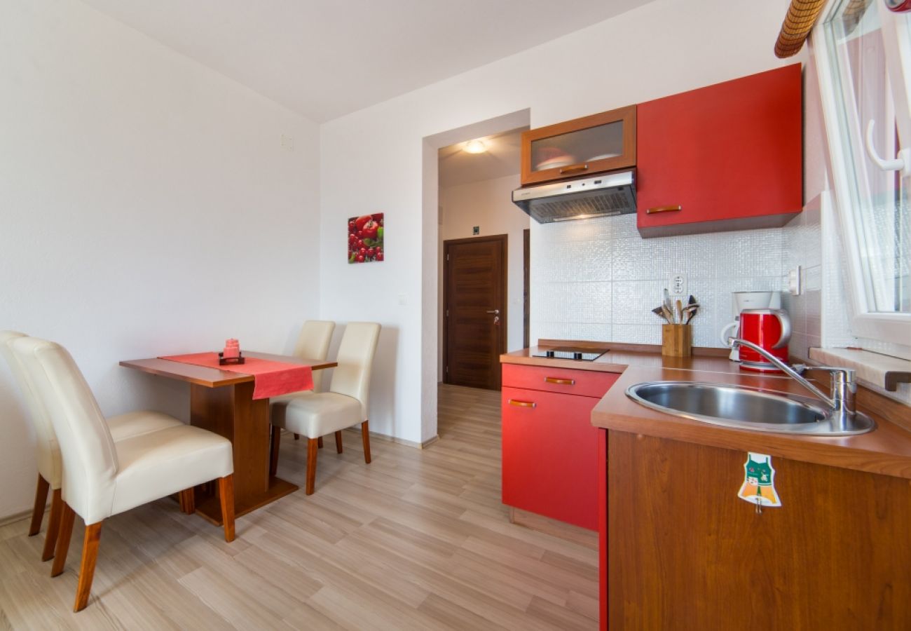 Appartement à Brist - Appartement dans Brist avec Balcon, Climatisation, WIFI (610-5)